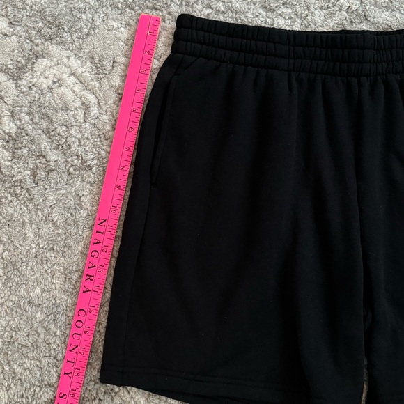 NWT Women’s Size L Ardene black sweat shorts - Picture 4 of 9